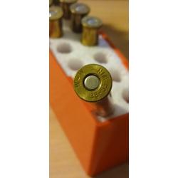 une cartouche de cal 38 - 55