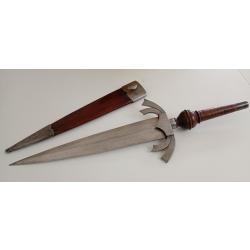 Ba&iuml;onnette / dague de chasse &agrave; douille silex vers 1800