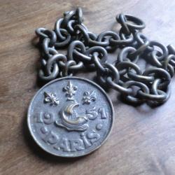 m&eacute;daille sur pendentif lut&eacute;ce bi mill&eacute;naire 1951 paris