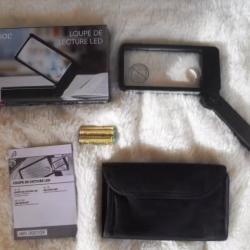 Loupe de lecture AURIOL PILES INCLUSES avec bouton d'allumage : Loupe &eacute;clairante avec LED -