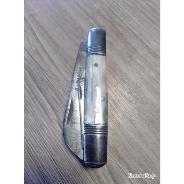 Couteau collection quatre pi�ces parapluie a lepreuve