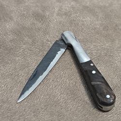 Petit couteau de poche style vendetta corse en corne de b&eacute;lier