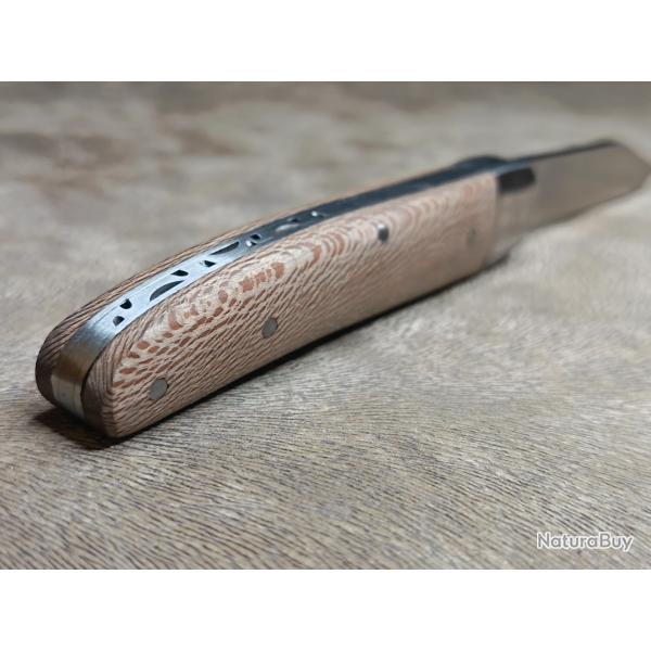 Couteau de poche style le Massu, manche en bois de platane