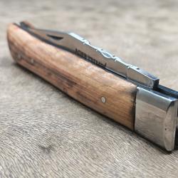 Couteau de poche style l'alpin, grand mod&egrave;le en bois d'olivier