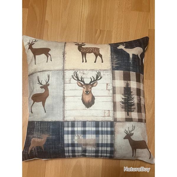 Coussin motif cervid�s