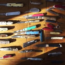 Lot de 31 ancien couteaux pliants