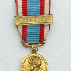 (37.004) M&eacute;daille comm&eacute;morative des op&eacute;rations de s&eacute;curit&eacute; et de maintien de l'ordre