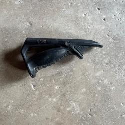 Poign&eacute;e angulaire FAB d&eacute;fense picatinny