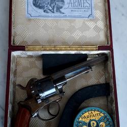 revolver &agrave; broche 9mm