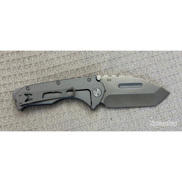 Couteau type Praetorian T