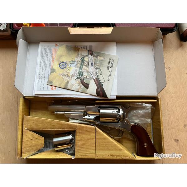 1858 INOX 5,5 pouces  calibre 44 UBERTI (ao�t 2025)