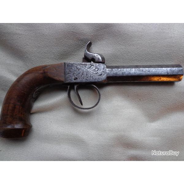 Beau pistolet belles gravures