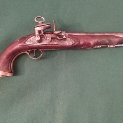 Pistolet Portuguaise  &aacute; silex  circa 1790/ 1800* avec crochet de ceinture