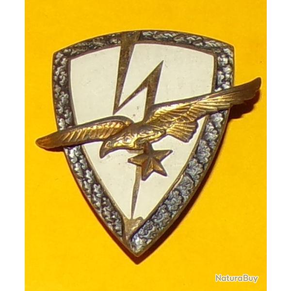 Centre de Transmissions Air, 90 - 921, blanc ivoire, dos guilloch� ,�cu fond blanc ivoire z�br� d'un