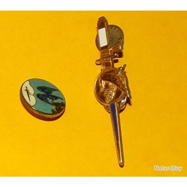 BROCHE DES EPOUSES DE L'ARMEE DE L'AIR DE L'ECOLE DE SALON DE PROVENCE , AVEC REDUCTION DE L'ECOLE