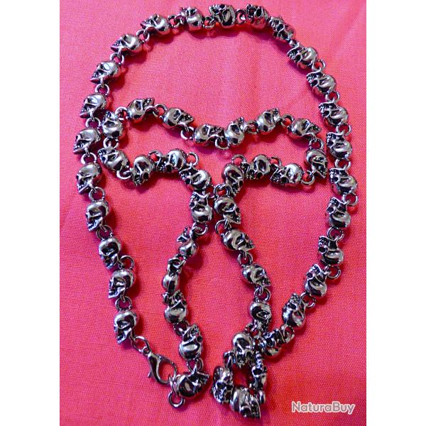 SPLENDIDE CHA�NE EN ACIER ARGENTE = 69cm SANS MAILLON, JUSTE DES T�TES DE MORT ASSEMBLEES ENSEMBLE