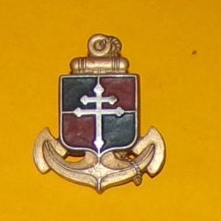 9&deg; Division d'Infanterie Coloniale, aluminium peint, attache cass&eacute;e, FABRICANT A.AUGIS LYON  28 Mee