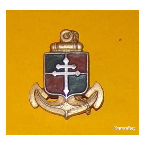 9� Division d'Infanterie Coloniale, aluminium peint, attache cass�e, FABRICANT A.AUGIS LYON  28 Mee