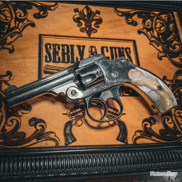 Joli Smith & Wesson safety lemon squeezer 32sw