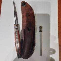 Couteau laguiole  avec &eacute;tuis et aiguiseur