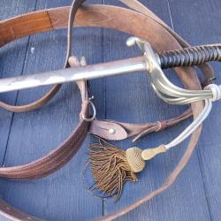 Sabre mod&egrave;le 1882 officier d'infanterie avec ceinturon et dragonne