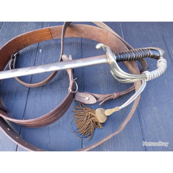 Sabre mod�le 1882 officier d'infanterie avec ceinturon et dragonne
