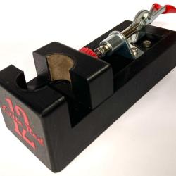 Dispositif de blocage douilles pour rechargement calibre 12 (autres calibres possibles). N&deg;6