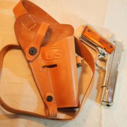 US ARMY Holster Colt 45 r&eacute;glementaire poitrine cuir WWII - ref EBR24CLT005