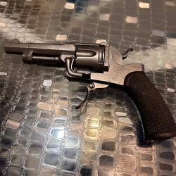 Revolver belge en calibre 320