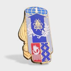 Insigne pucelle emaillee : Groupement Logistique n&deg;1 (GLF) - Commissariat de l'Armee de Terre CAT