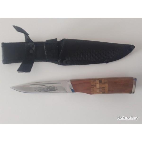 Couteau Droit Grav� Animaux Ours + Etui Manche en Bois Camping Chasse