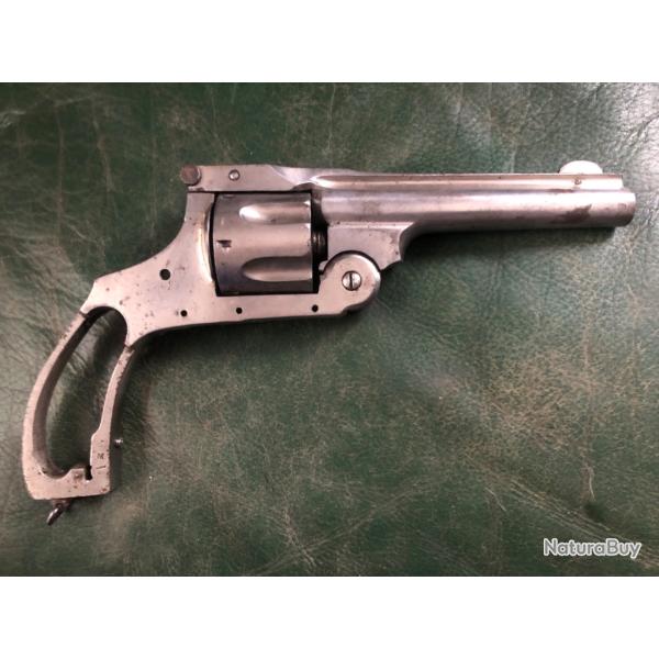 Carcasse de Smith et Wesson cal 44 Russian , avec barillet , extracteur , canon.