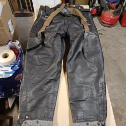 Pantalon en cuir fourr&eacute; vintage