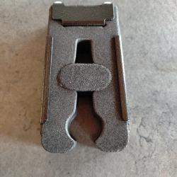 Support arme longue pour armoire modulaire