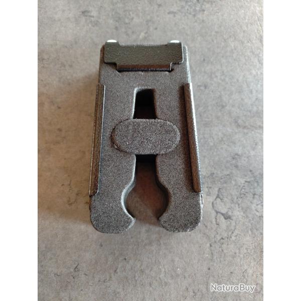 Support arme longue pour armoire modulaire