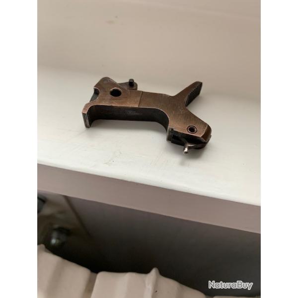 chien avec son percuteur pour mr73