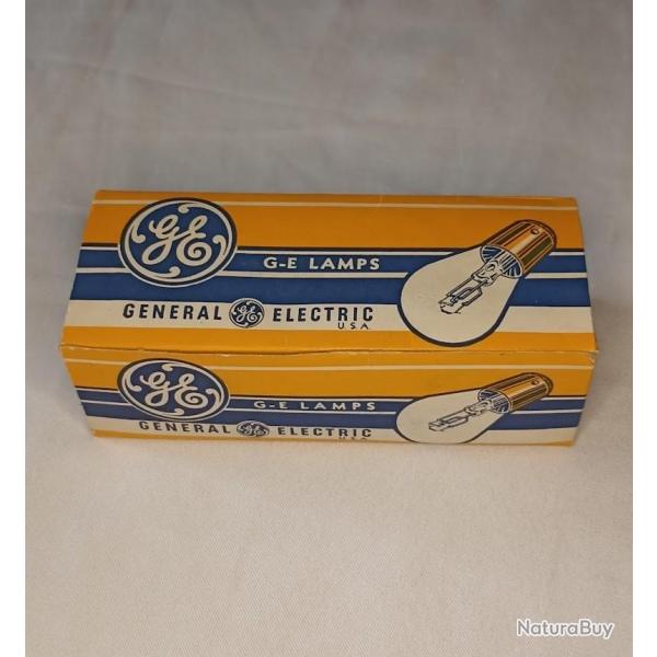 Boite ampoules 24V USA G�n�ral Electric Company WW2