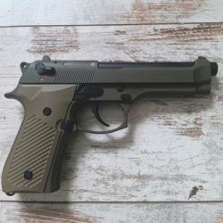 pistolet BERETTA 92F Peinture CERAKOTE type SOCOM