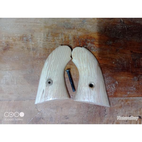 Plaquettes crosse en fr�ne �chauff� "d�class�" remington 1858 pietta