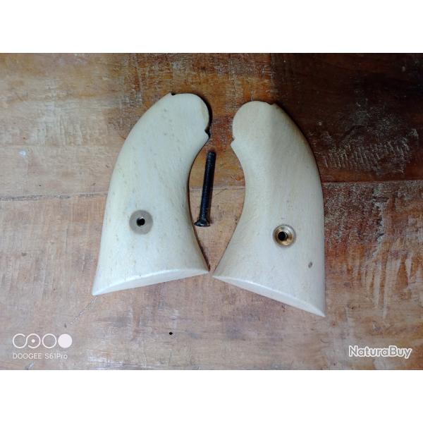 Plaquettes crosse en lierre remington 1858 pietta