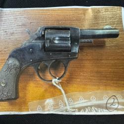 Pi&egrave;ces d&eacute;tach&eacute;es pour HARRINGTON RICHARDSON THE AMERICAN BULLDOG.