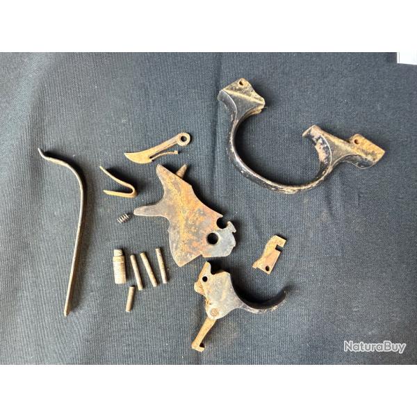 PI�CES D�TACH�ES HARRINGTON RICHARDSON cal 38sw AMERICAN BULLDOG