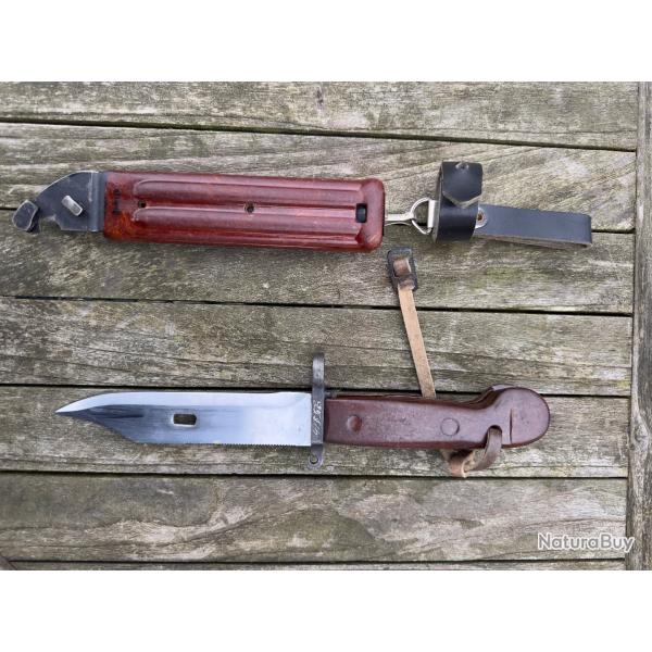 Ba�onnette russe AKM 6X3 avec fourreau 6x4 (ba�onnette transitionnel)