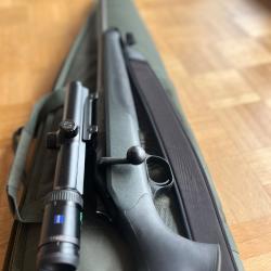 Blaser R8 calibre 30.06 + lunette Zeiss + point rouge aimpoint +montage blaser