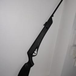 Carabine air comprim&eacute; Cal 4.5 mm marque Magtech.