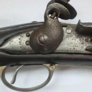 Ancien Fusil à Poudre Noire à Marteau – Muzzleloader Décoratif Vintage