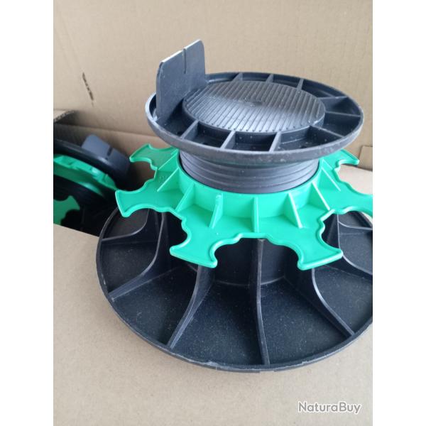 cartons de 15 plots r�glables de terrasse neufs pour lambourdes -80/140 mm