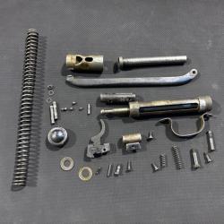 Lot pi&egrave;ces d&eacute;tach&eacute;es M&eacute;canique Armurerie Pour arme * diana mod27*  ench&egrave;res