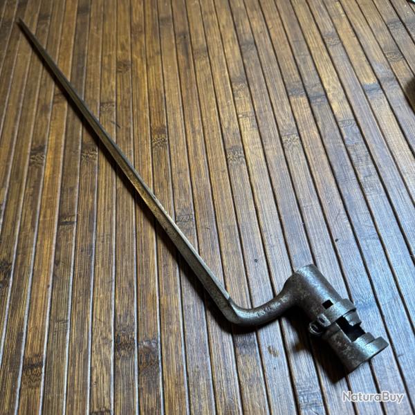 BA�ONNETTES � DOUILLE AU MOD�LE 1822