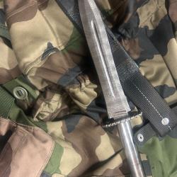 Dague lame damass&eacute;e